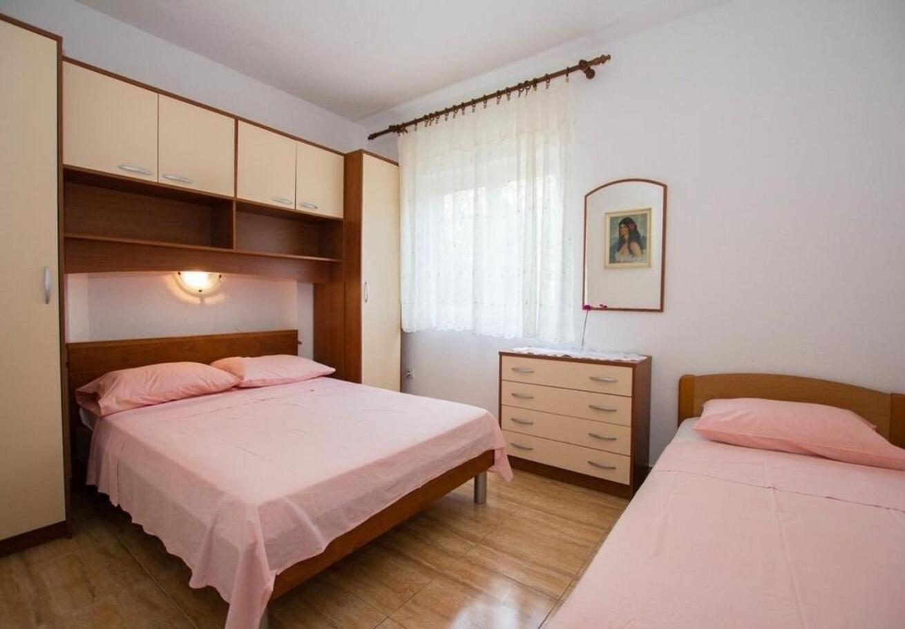 Apartments Juri Sucuraj Exterior photo