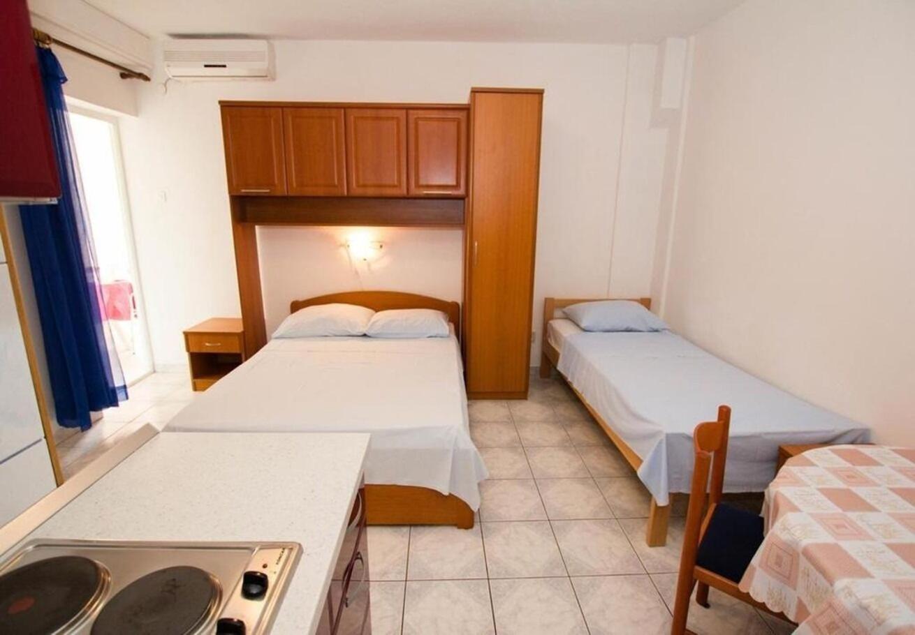 Apartments Juri Sucuraj Exterior photo